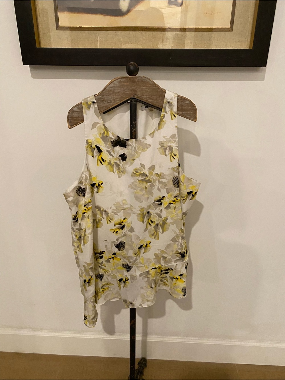 DKNYC White Floral Sleeveless Camisole with Yellow Accents